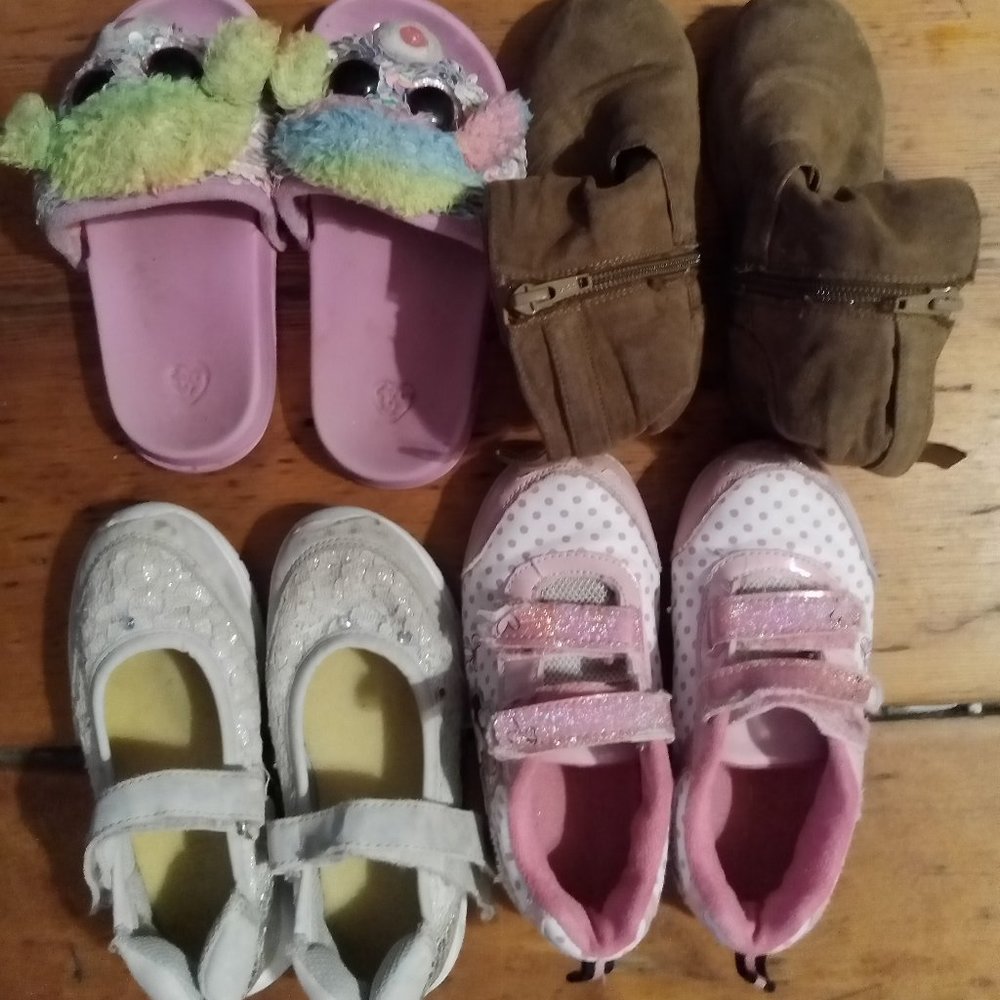 Different types of shoes for Girls. Size 9-11.